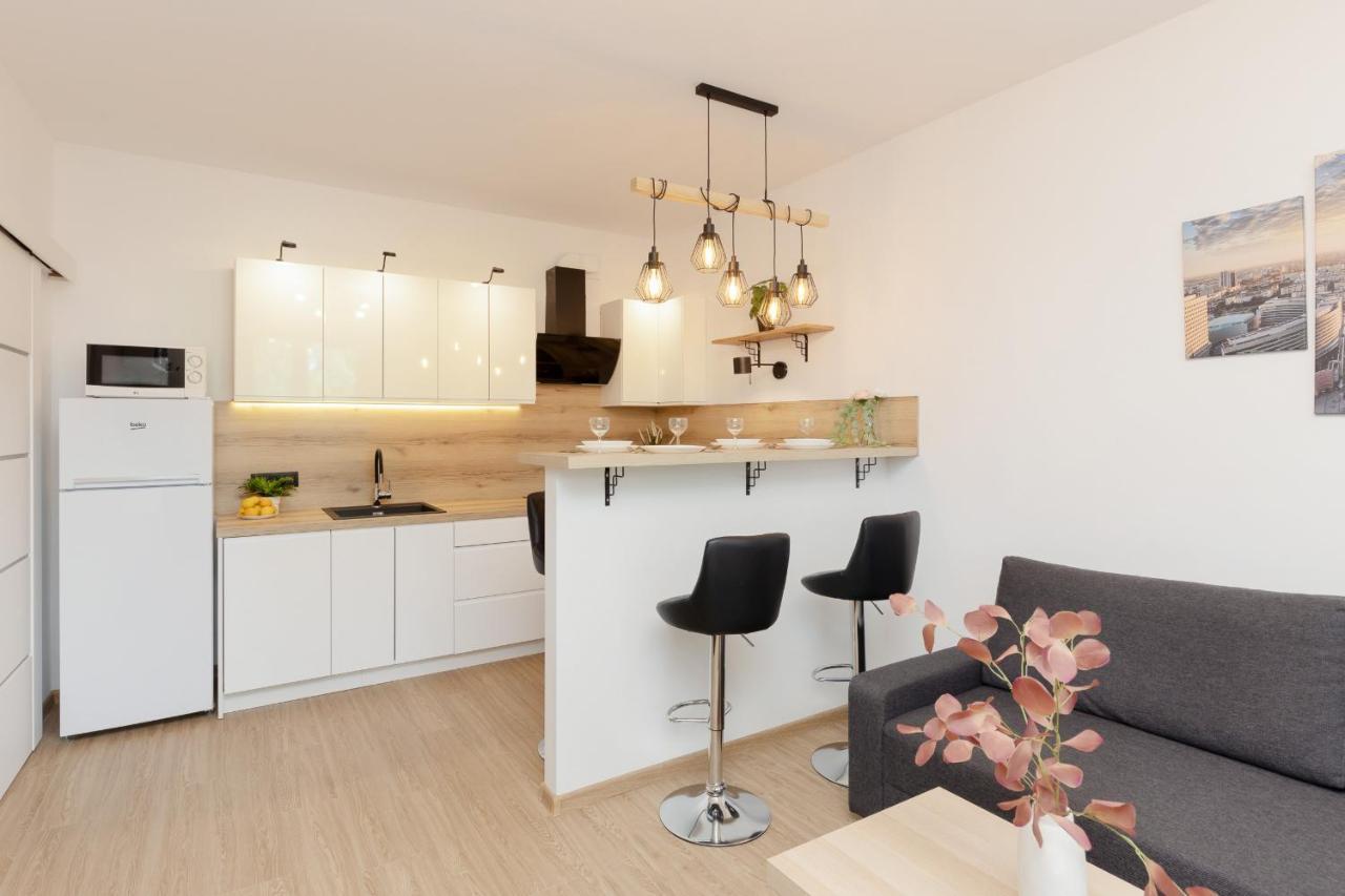 Roomy Apartment Oczapowskiego In Bielany By Noclegi Renters Warschau Exterior foto